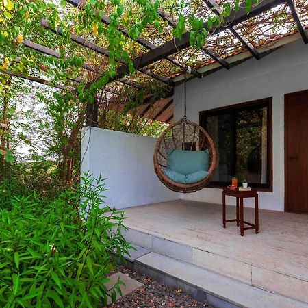 Wander Beyond By Stayvista - Featuring A Bali-Themed Abode And A Refreshing Swimming Pool Alībāg Exterior foto