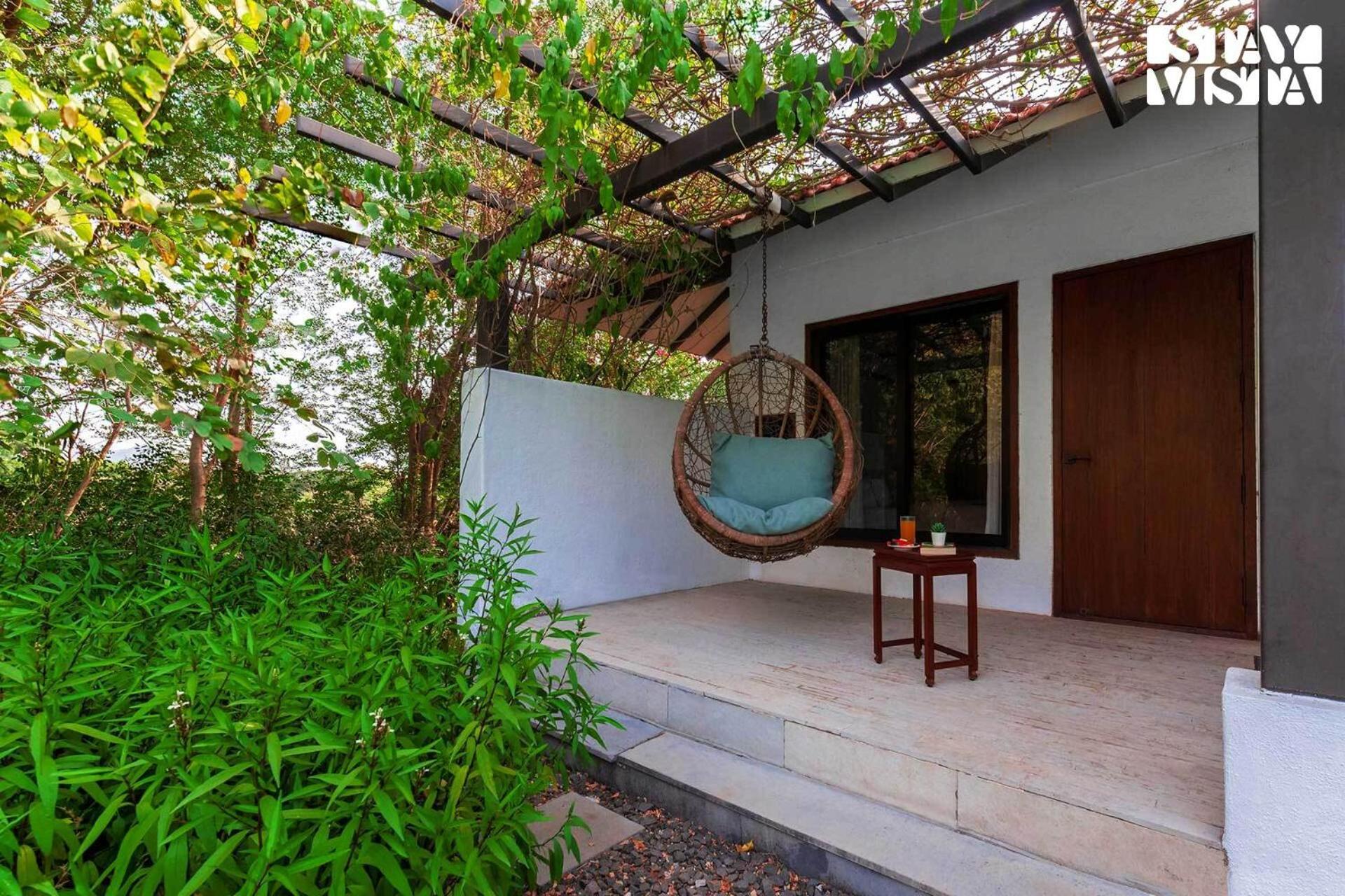 Wander Beyond By Stayvista - Featuring A Bali-Themed Abode And A Refreshing Swimming Pool Alībāg Exterior foto