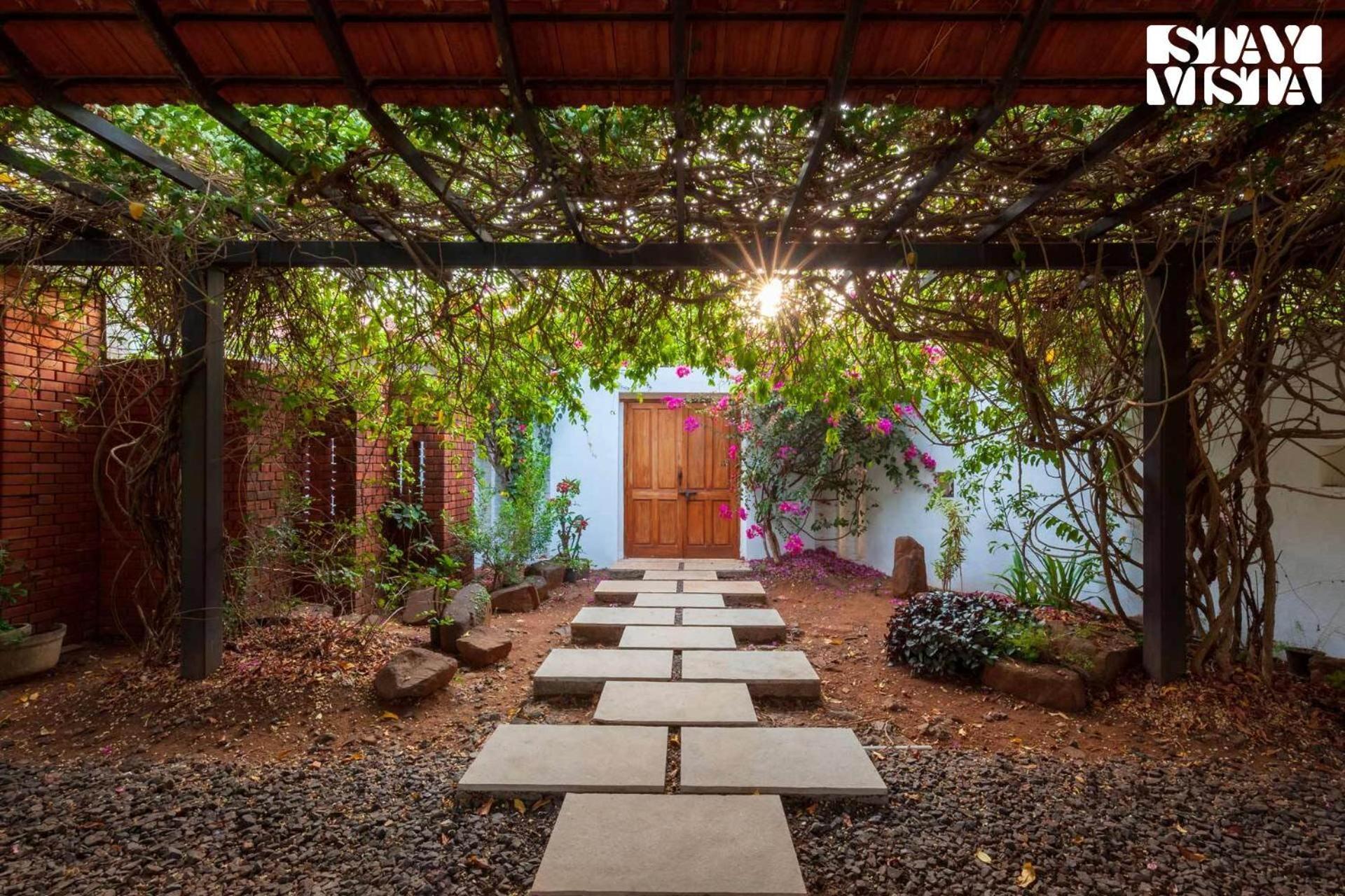 Wander Beyond By Stayvista - Featuring A Bali-Themed Abode And A Refreshing Swimming Pool Alībāg Exterior foto